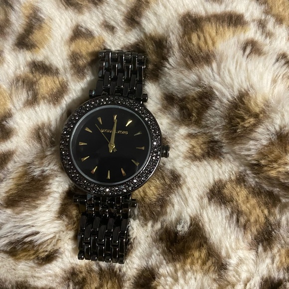 Michael kids watch with diamonds - Picture 2 of 4